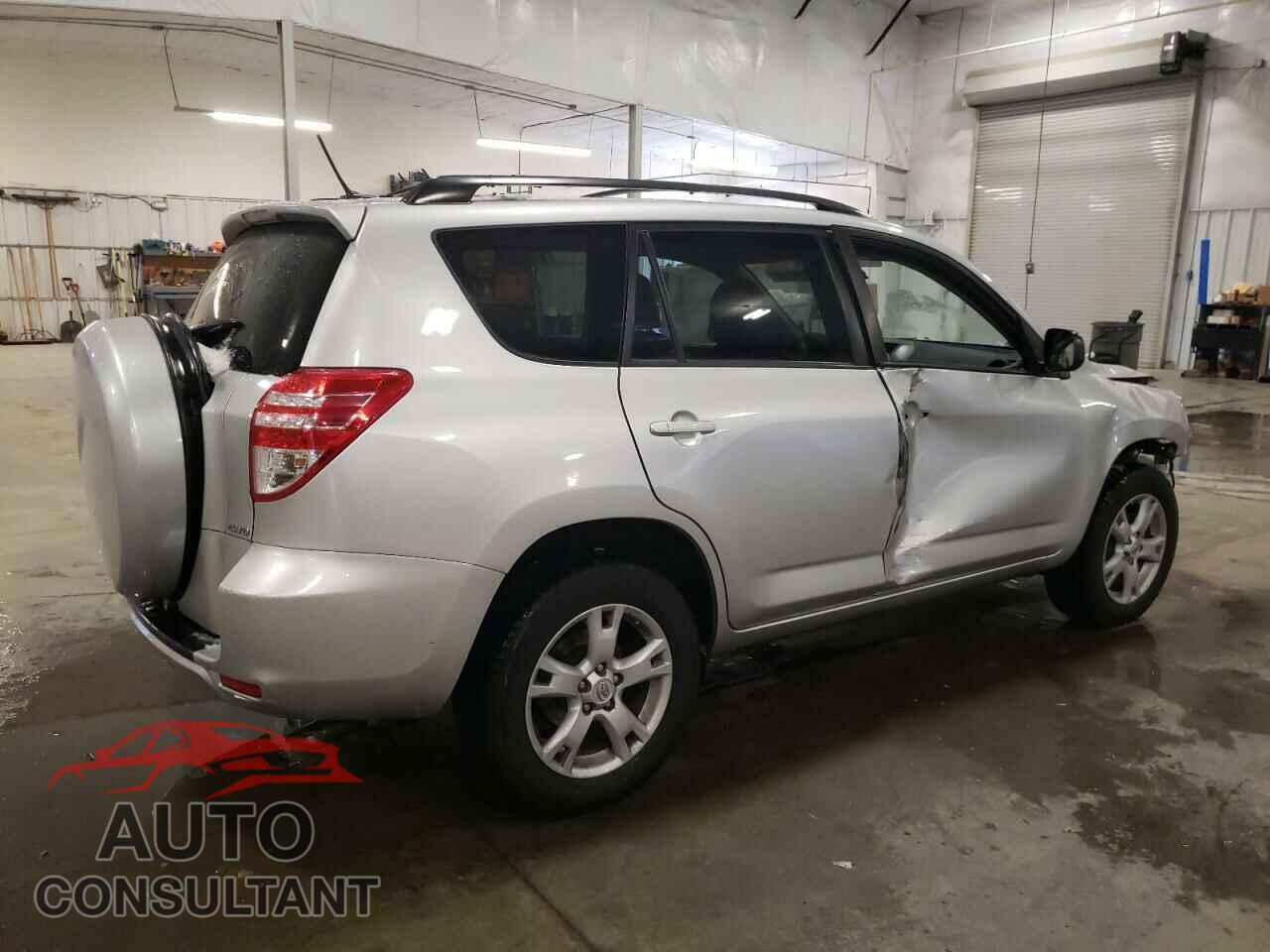 TOYOTA RAV4 2012 - 2T3BF4DV8CW236898