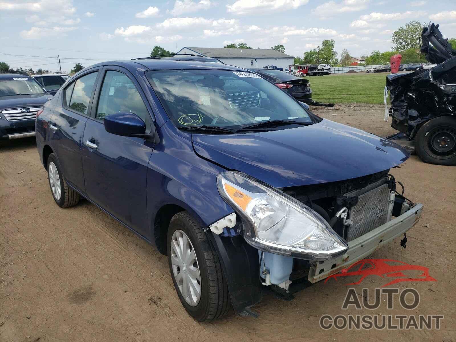 NISSAN VERSA 2018 - 3N1CN7AP8JL885400