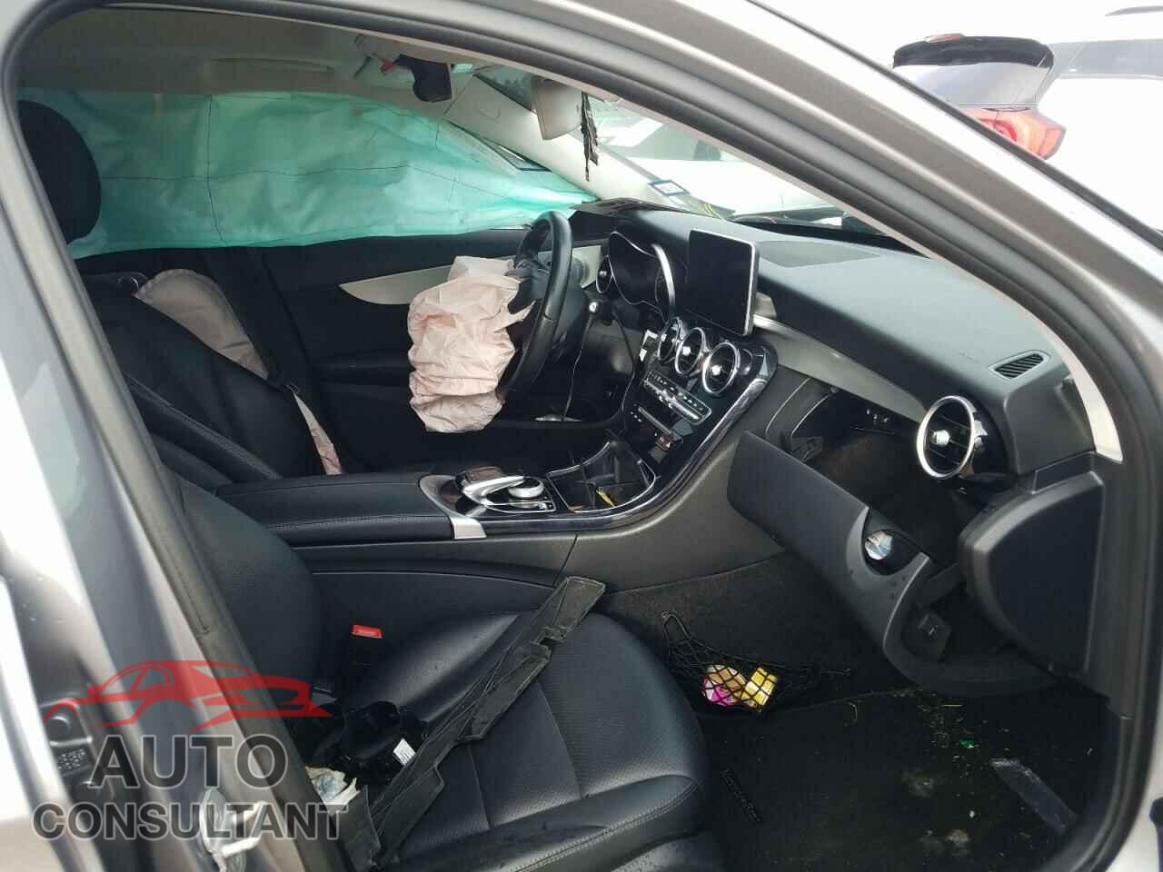 MERCEDES-BENZ C CLASS 2016 - 55SWF4KB2GU123260