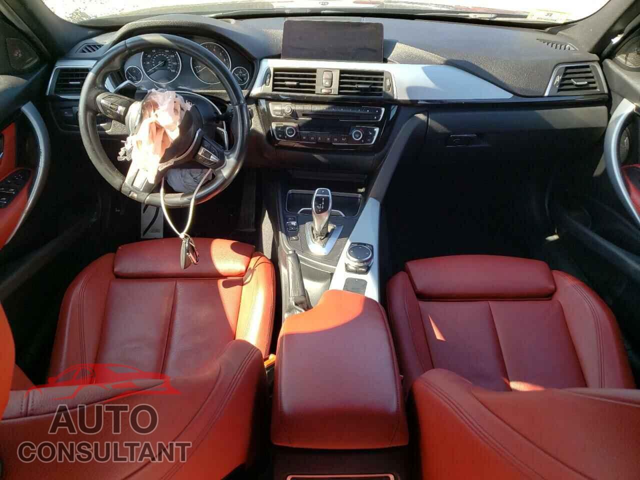 BMW 3 SERIES 2016 - WBA8B3G50GNT92780