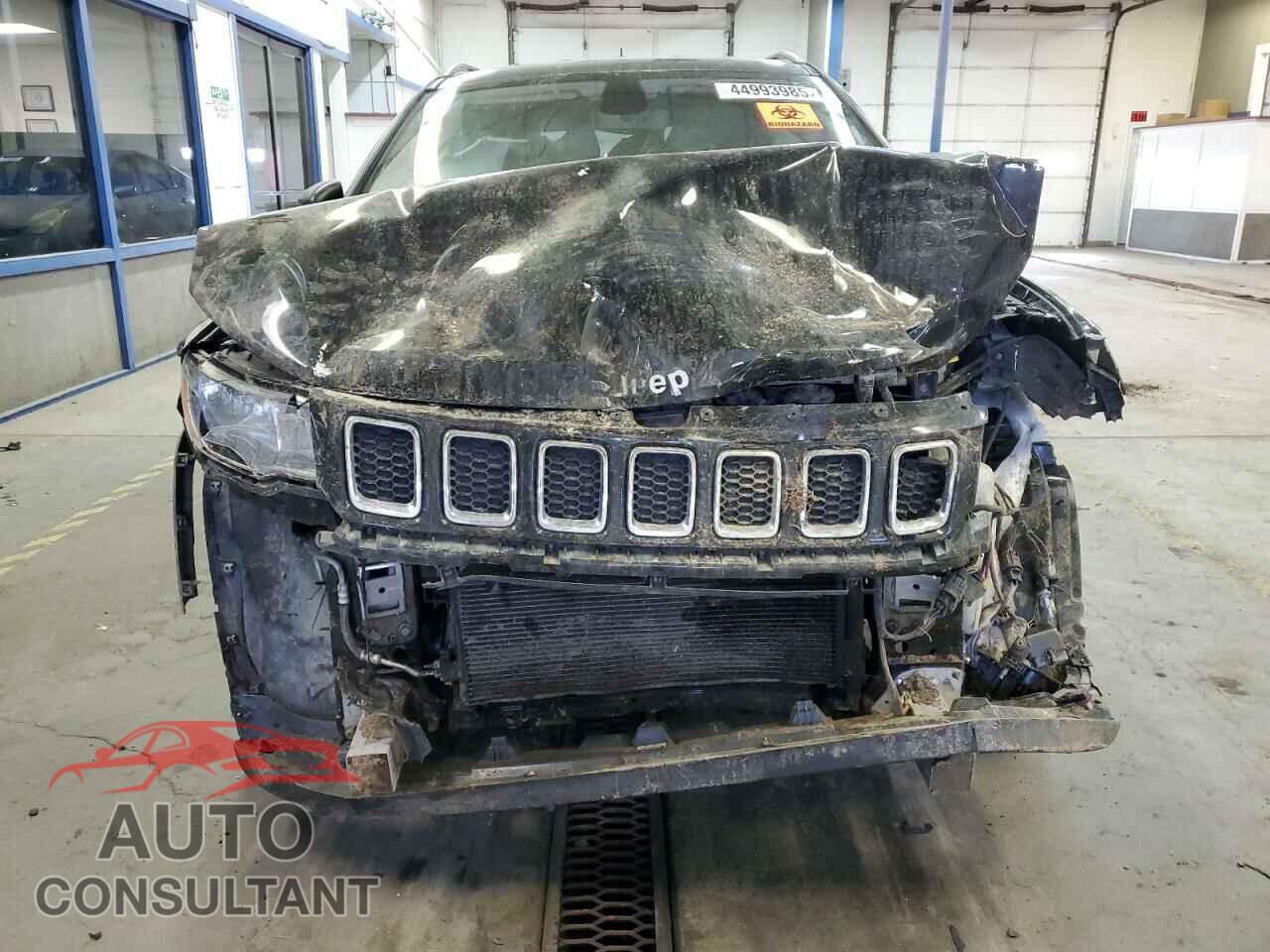 JEEP COMPASS 2018 - 3C4NJDAB3JT326017
