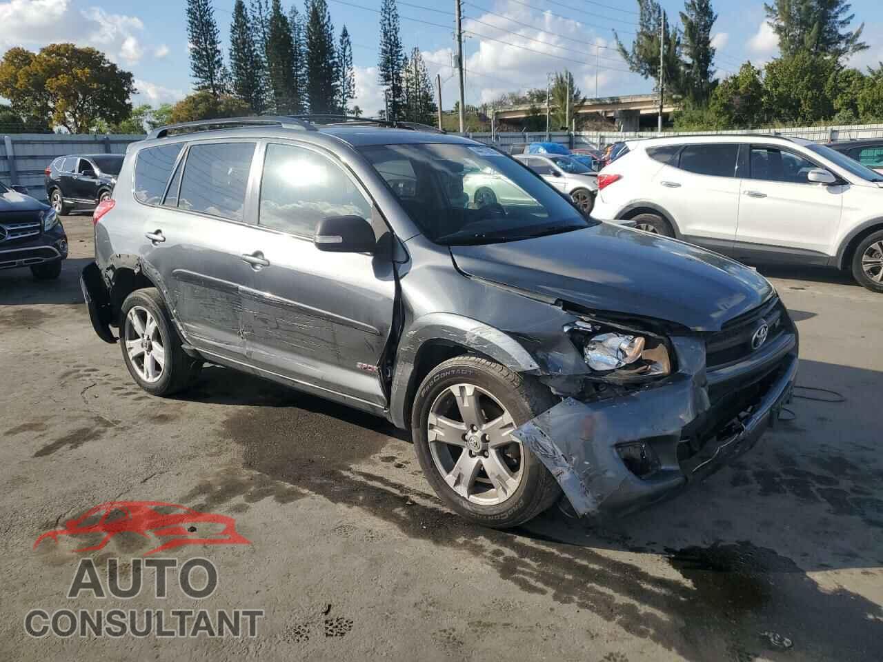 TOYOTA RAV4 2011 - JTMRK4DV9B5101252