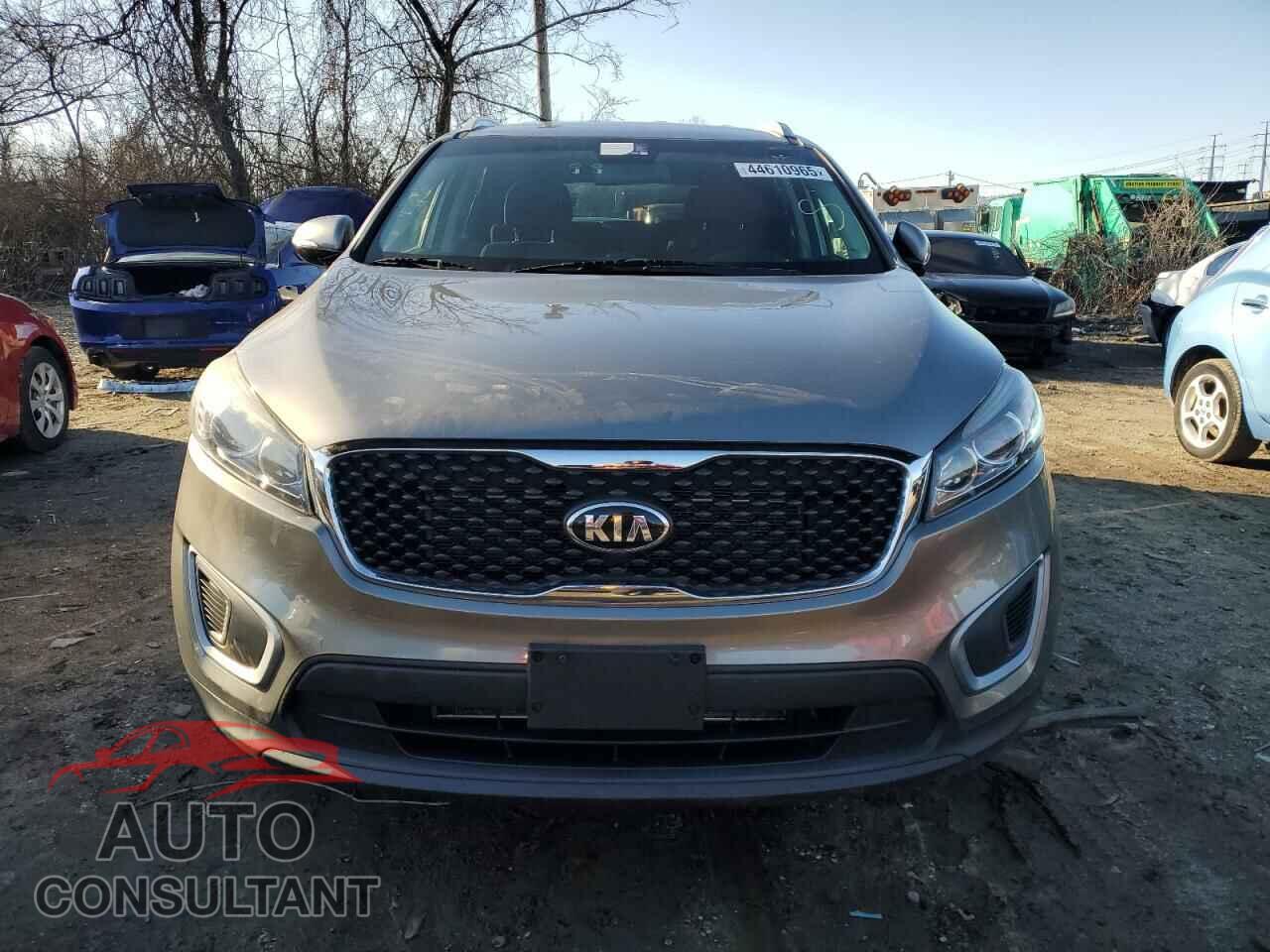 KIA SORENTO 2018 - 5XYPG4A57JG394362