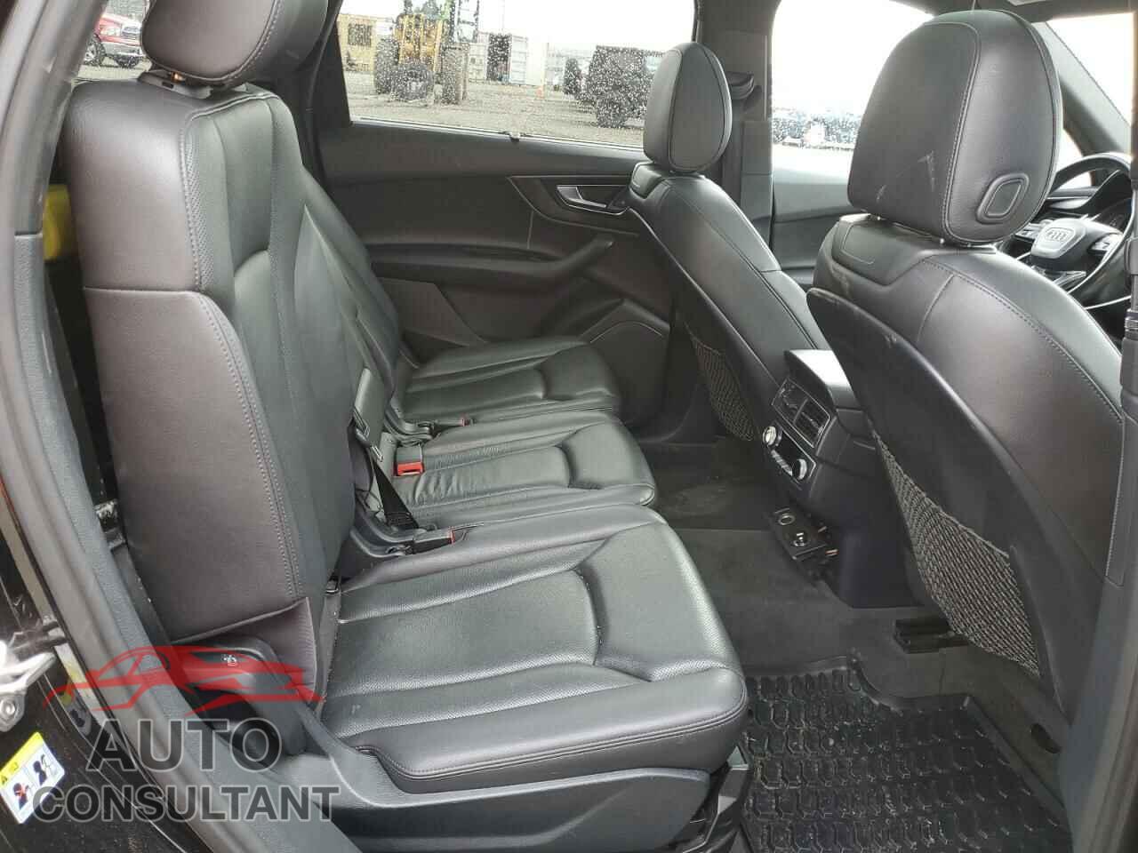 AUDI Q7 2017 - WA1LAAF77HD018174