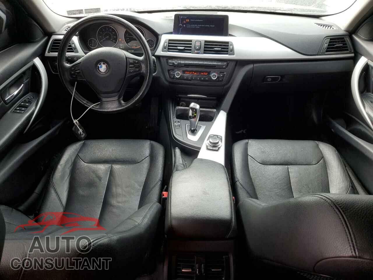 BMW 3 SERIES 2013 - WBA3B5G53DNS01886