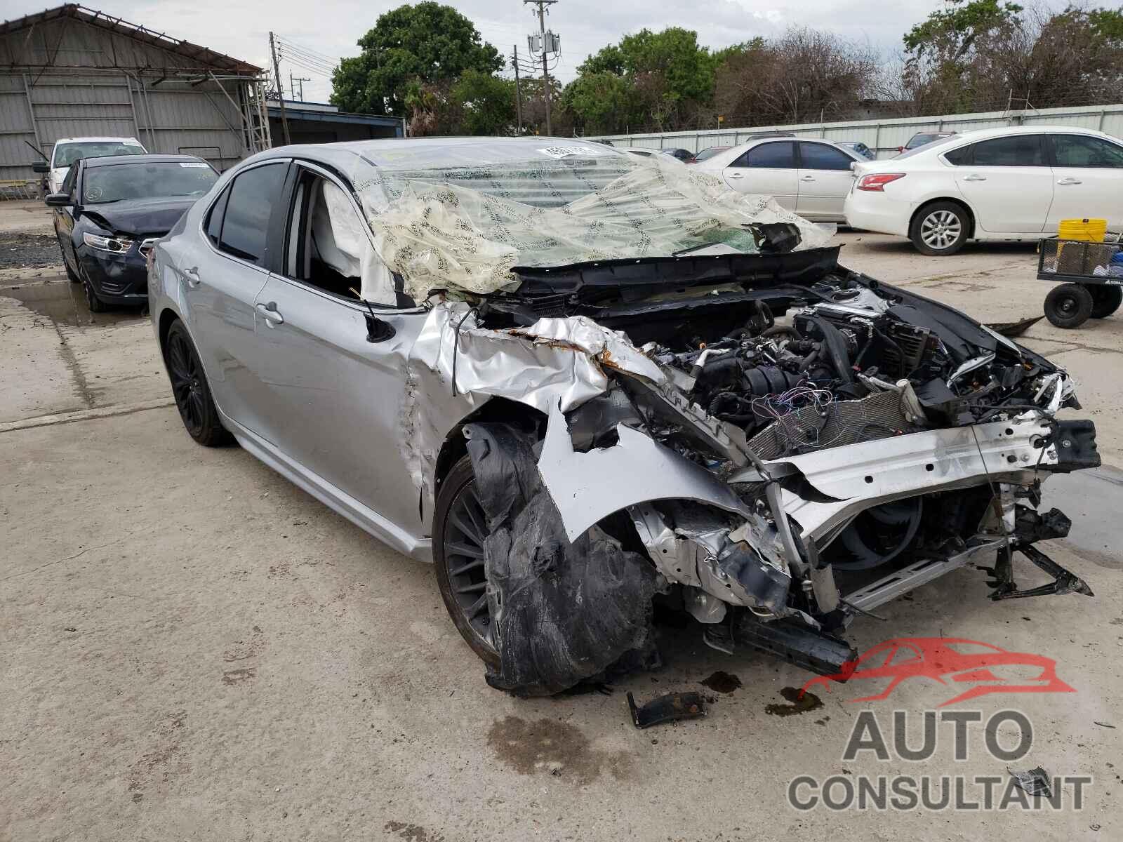 TOYOTA CAMRY 2019 - 4T1B11HK4KU211159