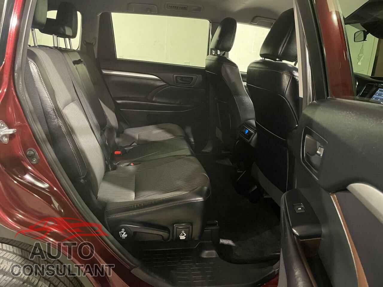 TOYOTA HIGHLANDER 2017 - 5TDZZRFH5HS195990