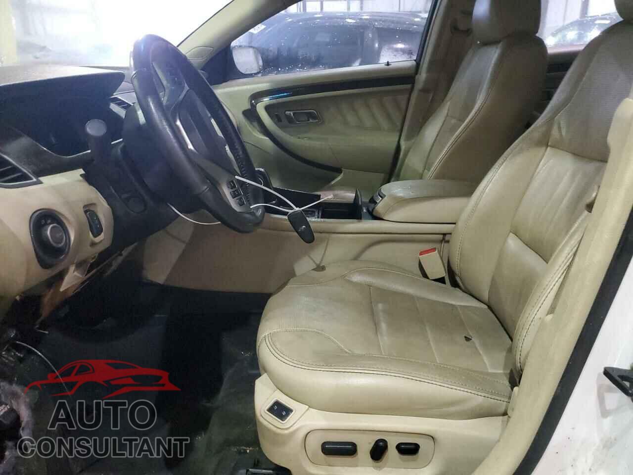 FORD TAURUS 2017 - 1FAHP2F88HG119284