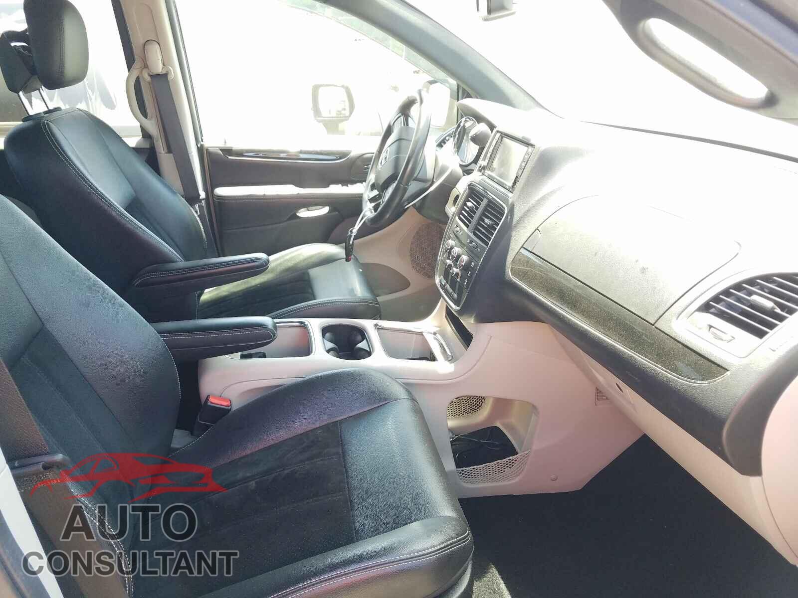 DODGE GRAND CARA 2017 - 2C4RDGCG5HR864167
