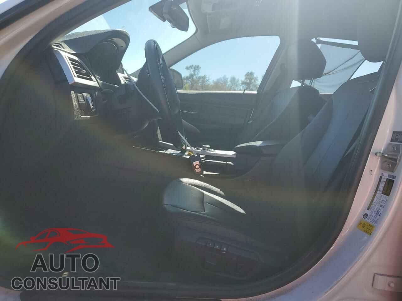 BMW 3 SERIES 2013 - WBA3A5C56DF355558