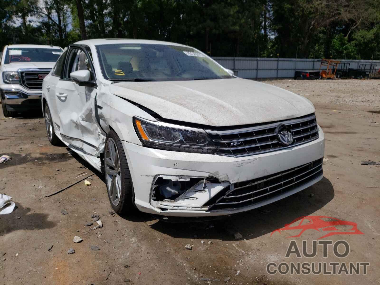 VOLKSWAGEN PASSAT 2019 - 1VWMA7A38KC008099