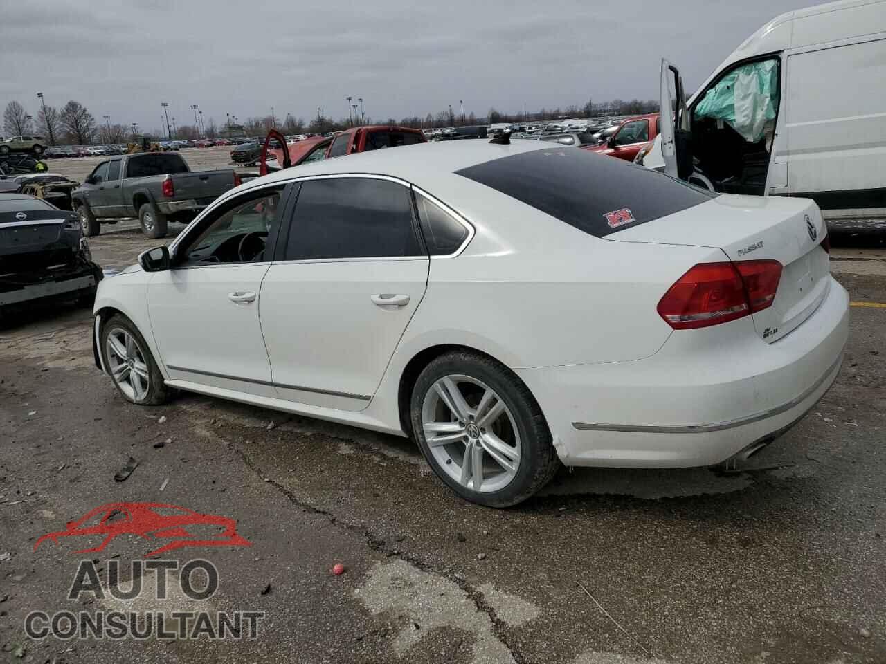 VOLKSWAGEN PASSAT 2015 - 1VWCV7A34FC093870