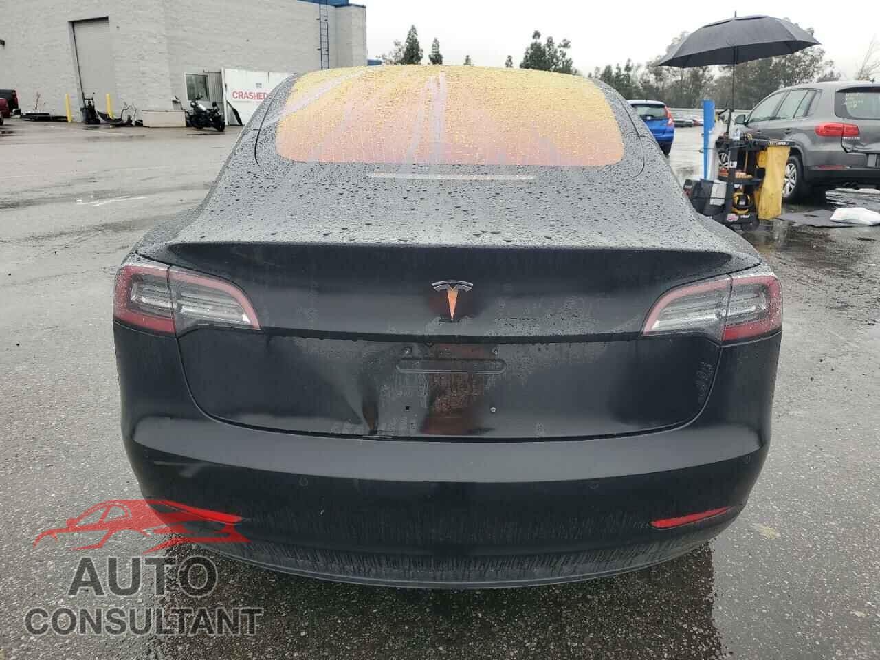 TESLA MODEL 3 2018 - 5YJ3E1EB2JF186075