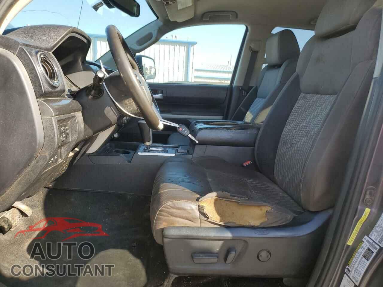 TOYOTA TUNDRA 2018 - 5TFUW5F11JX693473