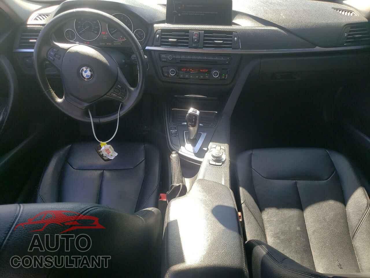 BMW 3 SERIES 2012 - WBA3A9G52CNN67525
