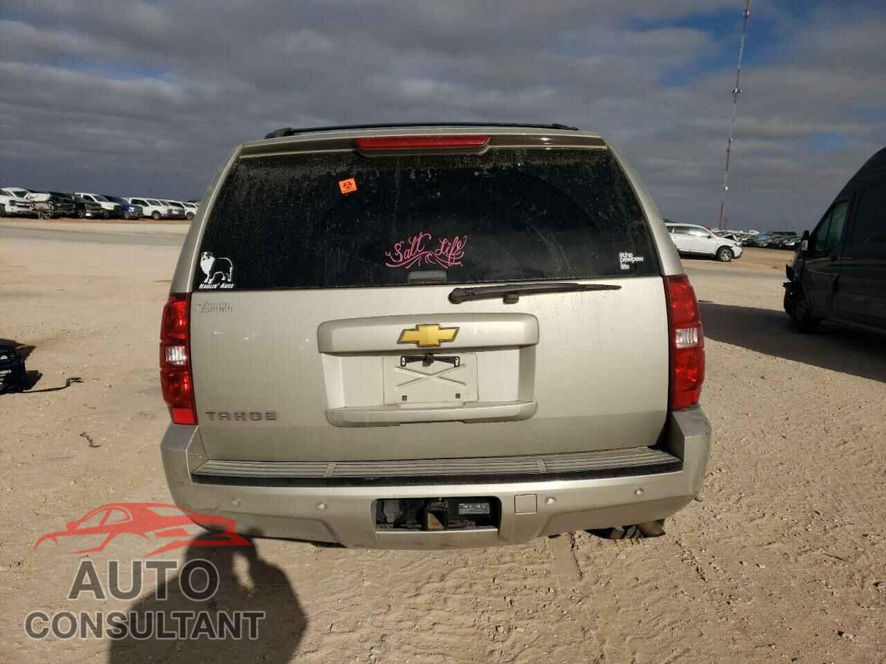 CHEVROLET TAHOE 2013 - 1GNSCBE04DR366234