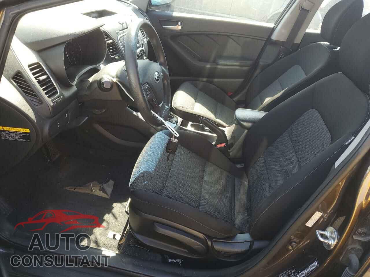 KIA FORTE 2017 - 3KPFK4A72HE061196