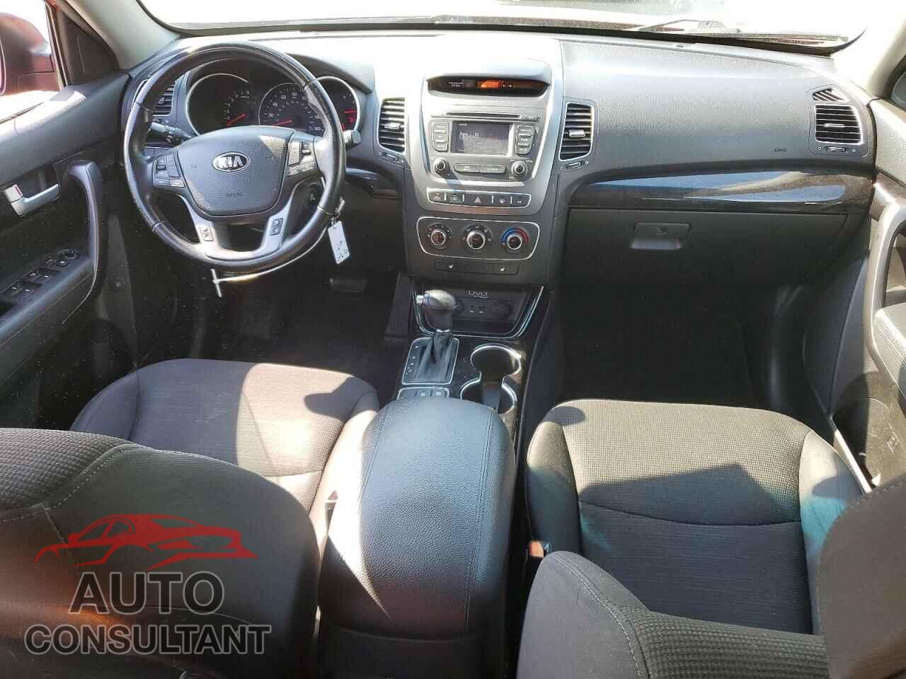 KIA SORENTO 2015 - 5XYKT3A60FG582320