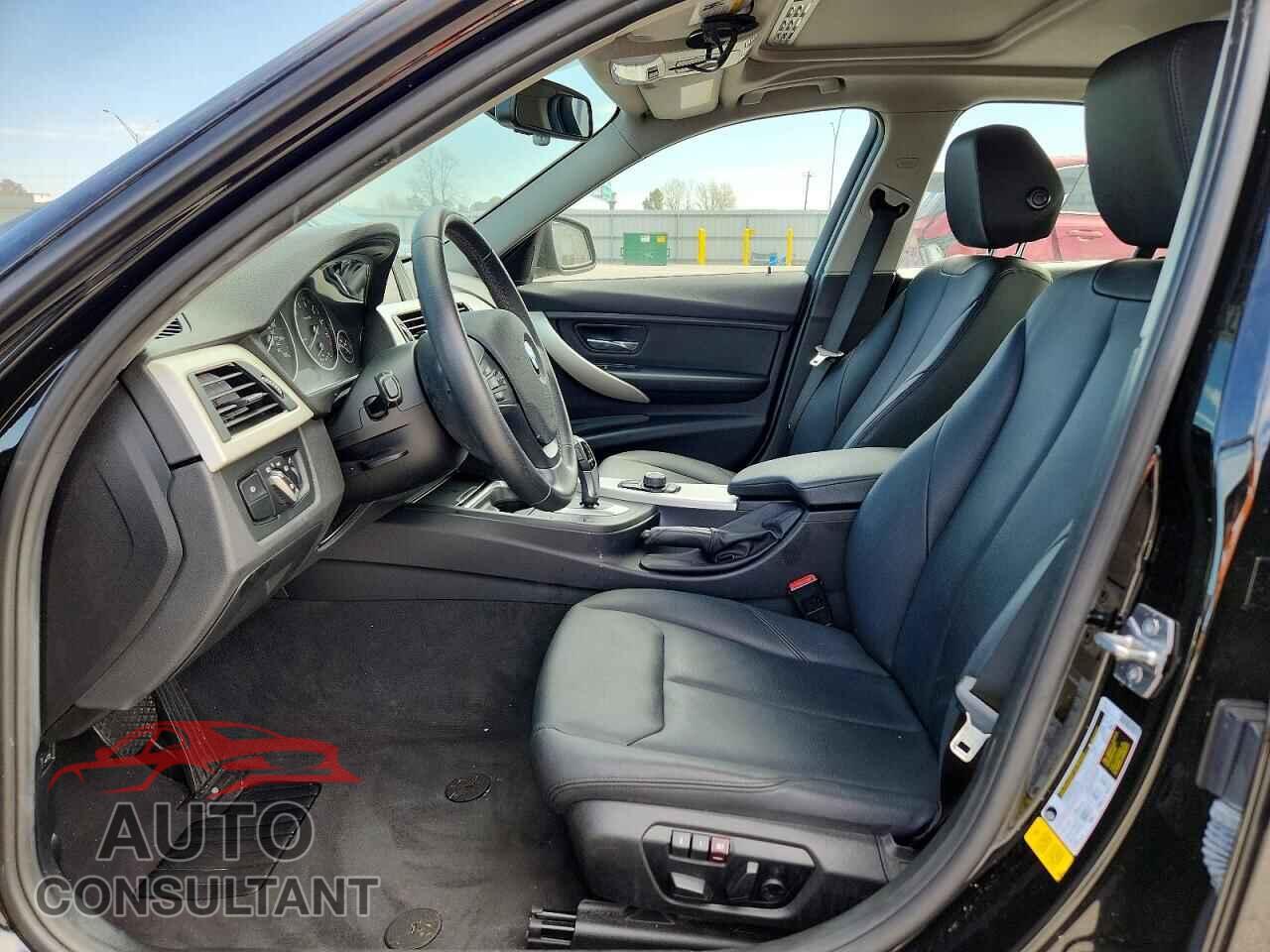 BMW 3 SERIES 2015 - WBA3B1C54FK138624