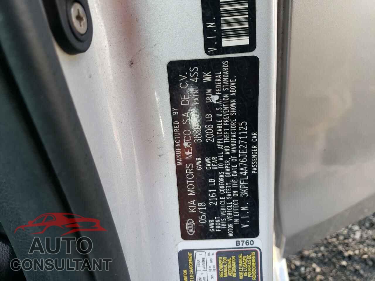 KIA FORTE 2018 - 3KPFL4A76JE271125