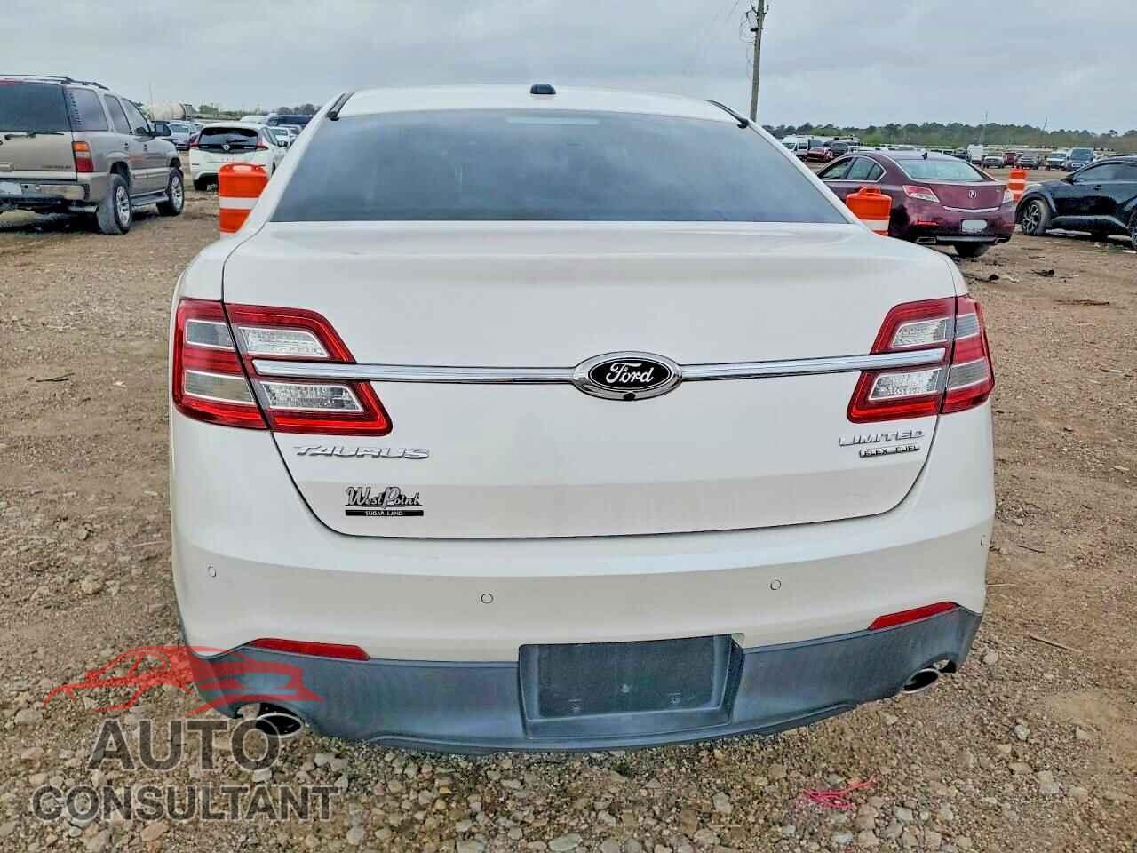FORD TAURUS 2017 - 1FAHP2F84HG128936