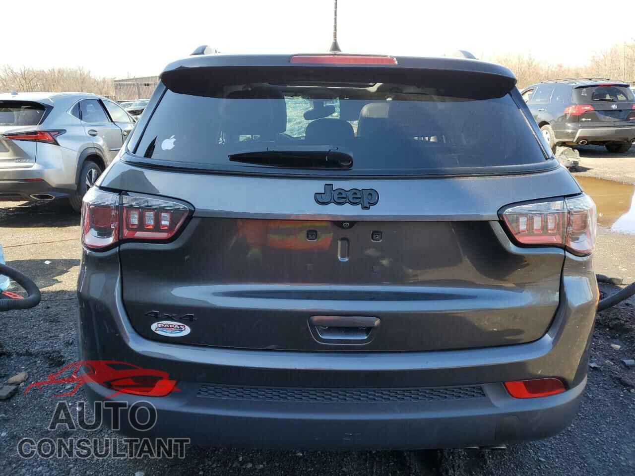 JEEP COMPASS 2018 - 3C4NJDBB8JT396031