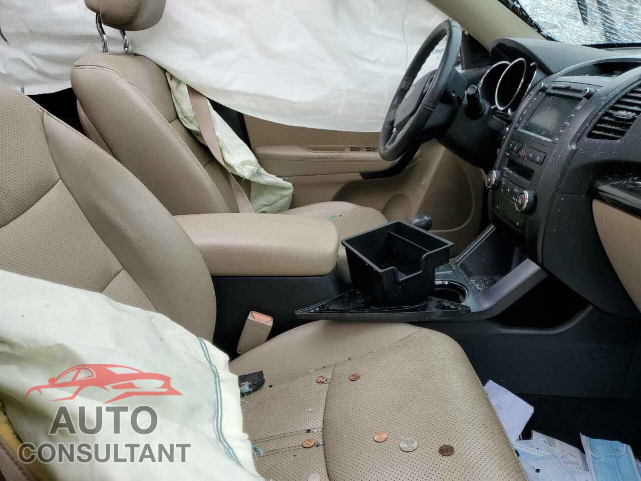 KIA SORENTO 2011 - 5XYKUDA21BG026074
