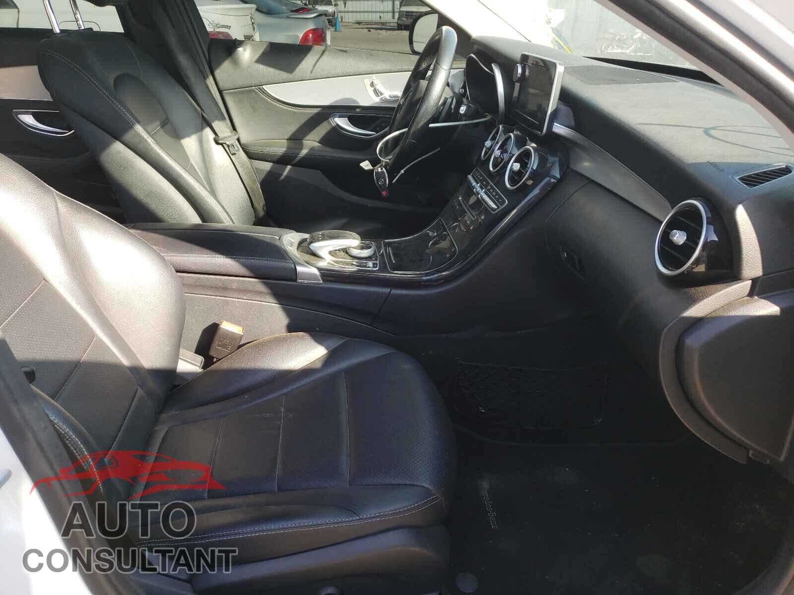 MERCEDES-BENZ C CLASS 2016 - 55SWF4JB9GU115576