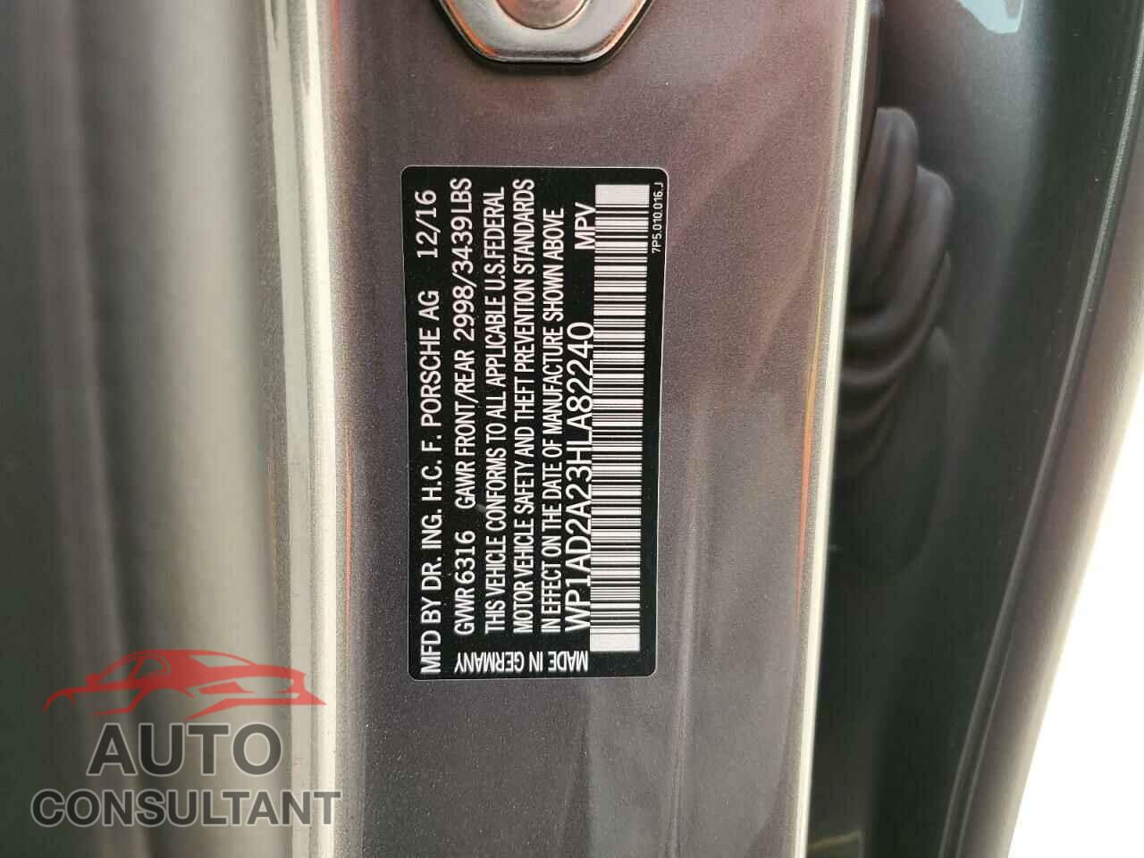 PORSCHE CAYENNE 2017 - WP1AD2A23HLA82240