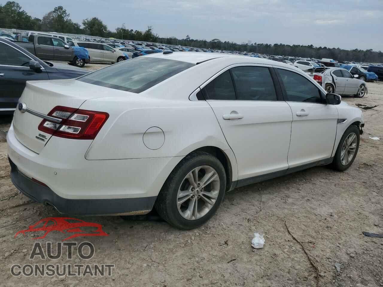 FORD TAURUS 2015 - 1FAHP2E83FG161005