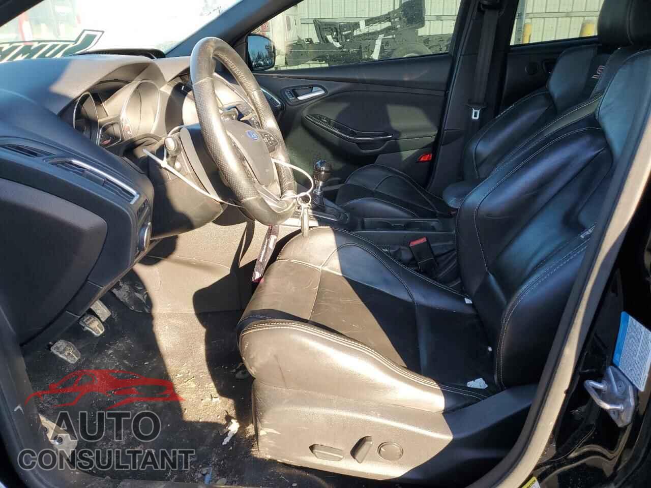 FORD FOCUS 2016 - 1FADP3L93GL376215