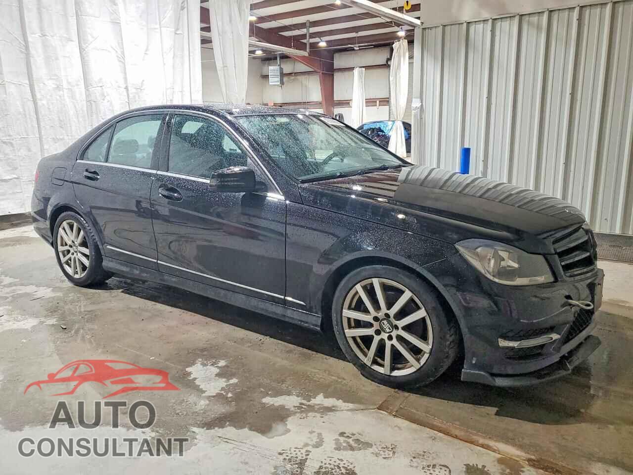 MERCEDES-BENZ C-CLASS 2012 - WDDGF8BB6CR229492