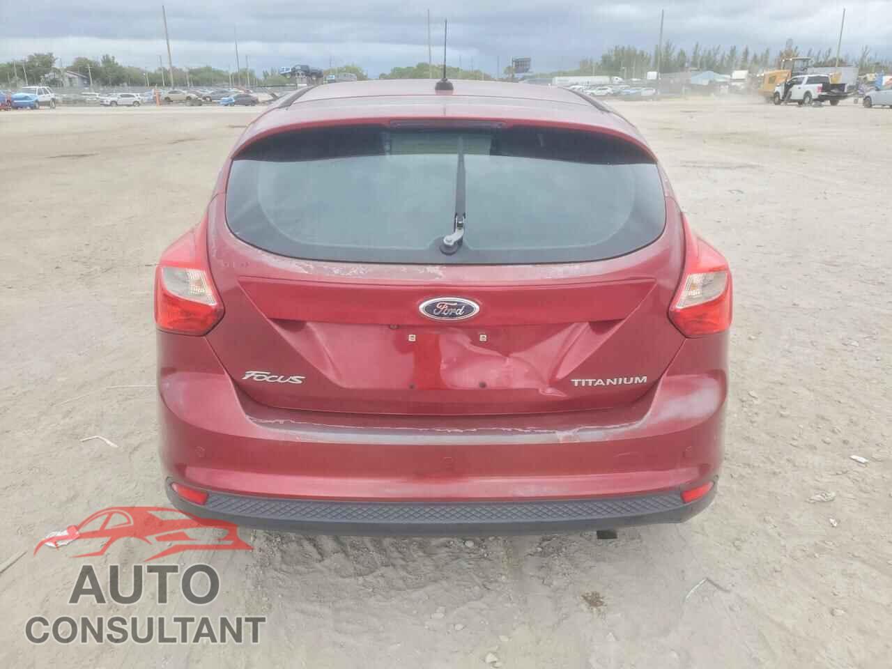 FORD FOCUS 2013 - 1FADP3N29DL204718