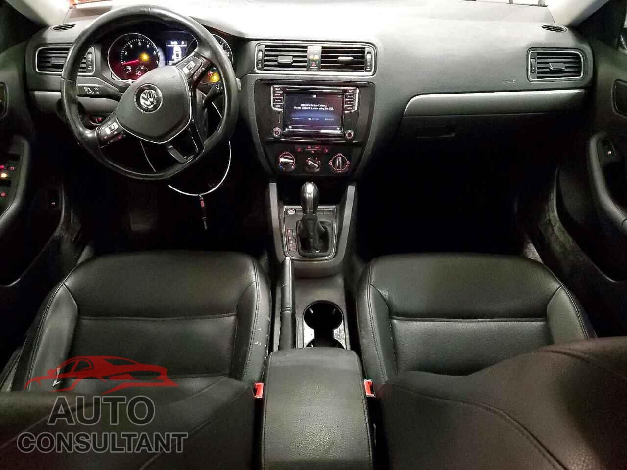 VOLKSWAGEN JETTA 2017 - 3VWDB7AJ0HM293285