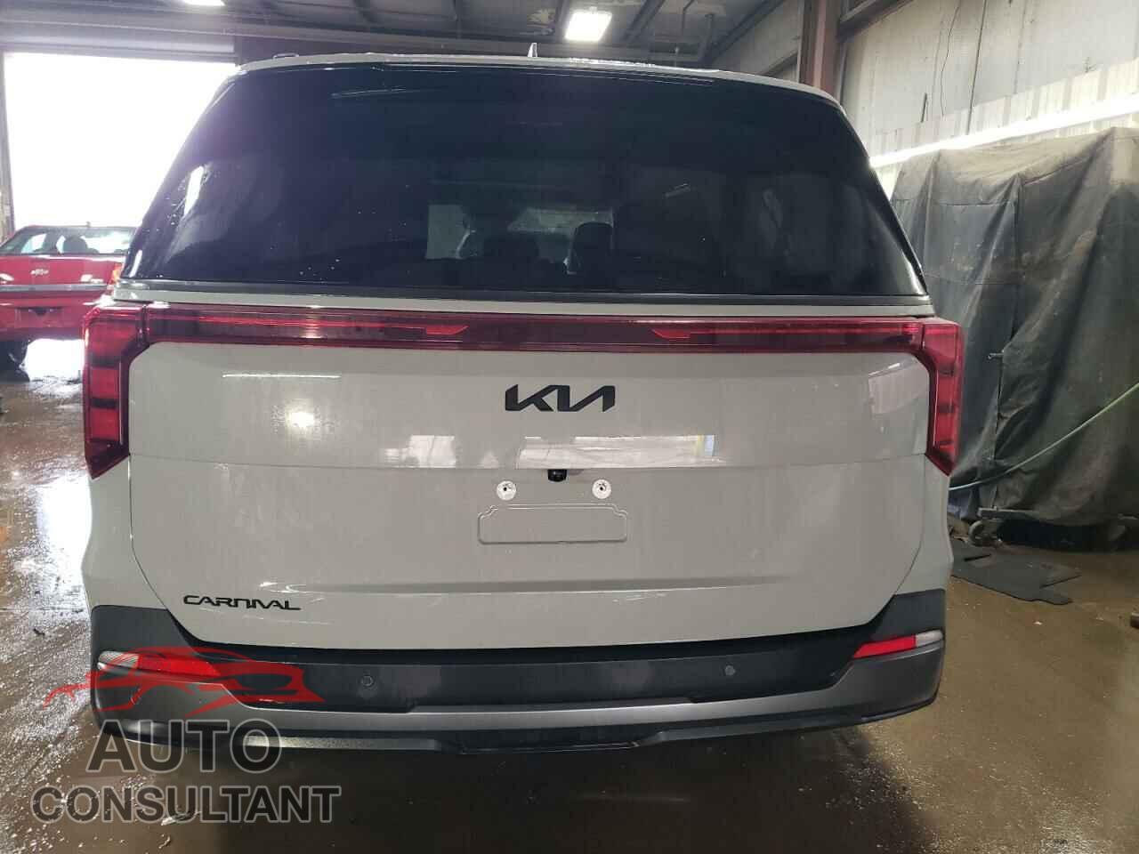 KIA CARNIVAL S 2025 - KNDNE5K39S6499859