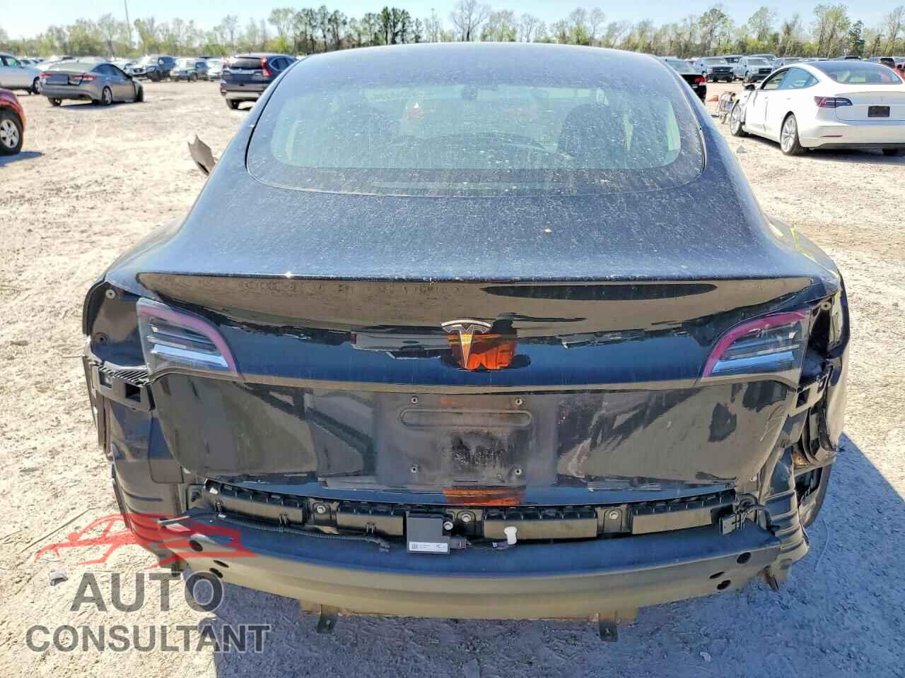 TESLA MODEL 3 2018 - 5YJ3E1EA5JF071039