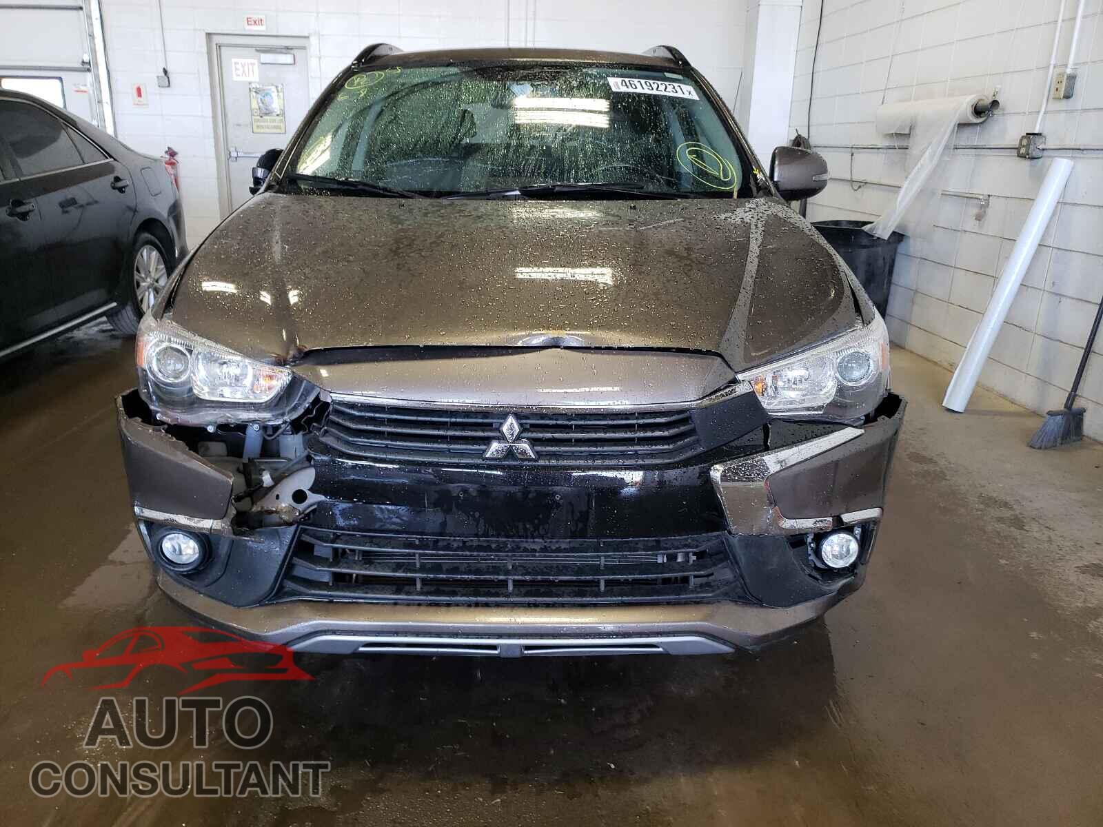 MITSUBISHI OUTLANDER 2017 - JA4AR4AW5HZ028656