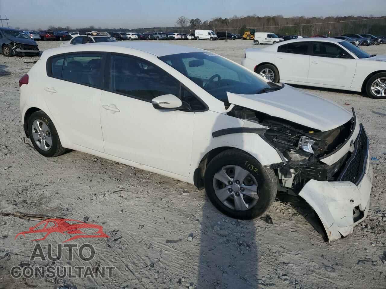 KIA FORTE 2017 - KNAFK5A8XH5704367