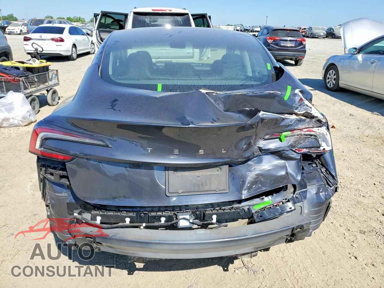 TESLA MODEL 3 2024 - 5YJ3E1EA5RF727249