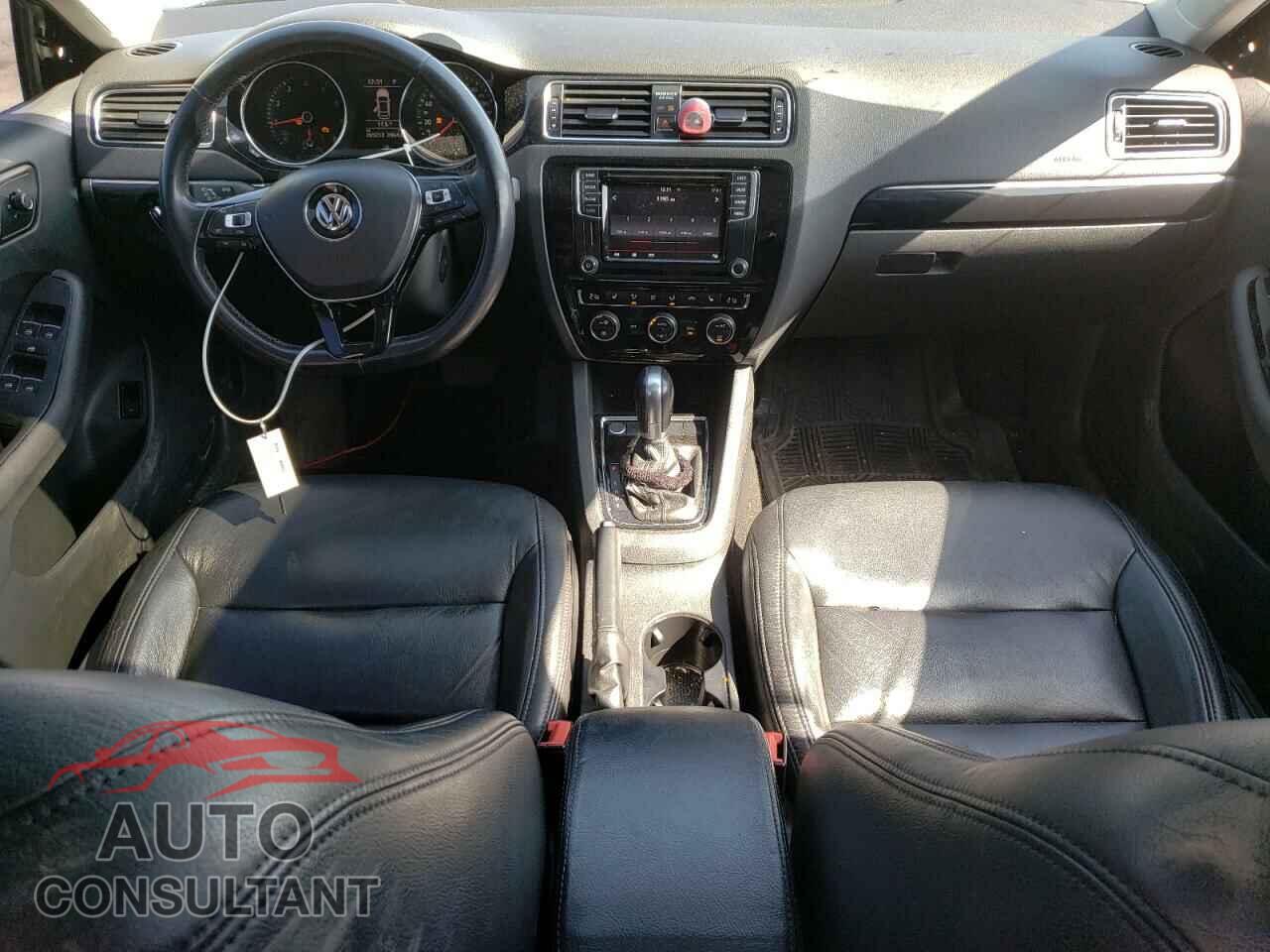 VOLKSWAGEN JETTA 2017 - 3VWDB7AJ9HM302520