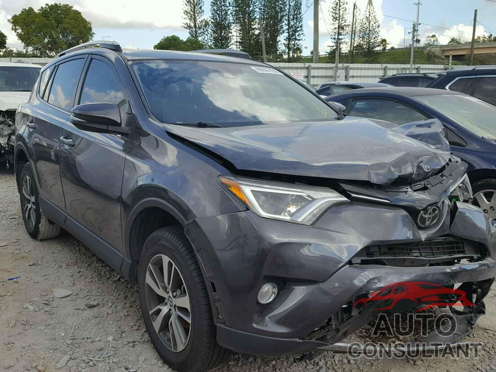 TOYOTA RAV4 XLE 2018 - JTMWFREV6JJ170909