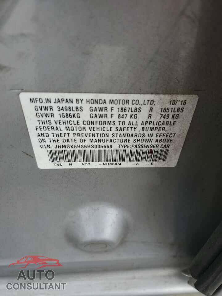 HONDA FIT 2017 - JHMGK5H86HS005668