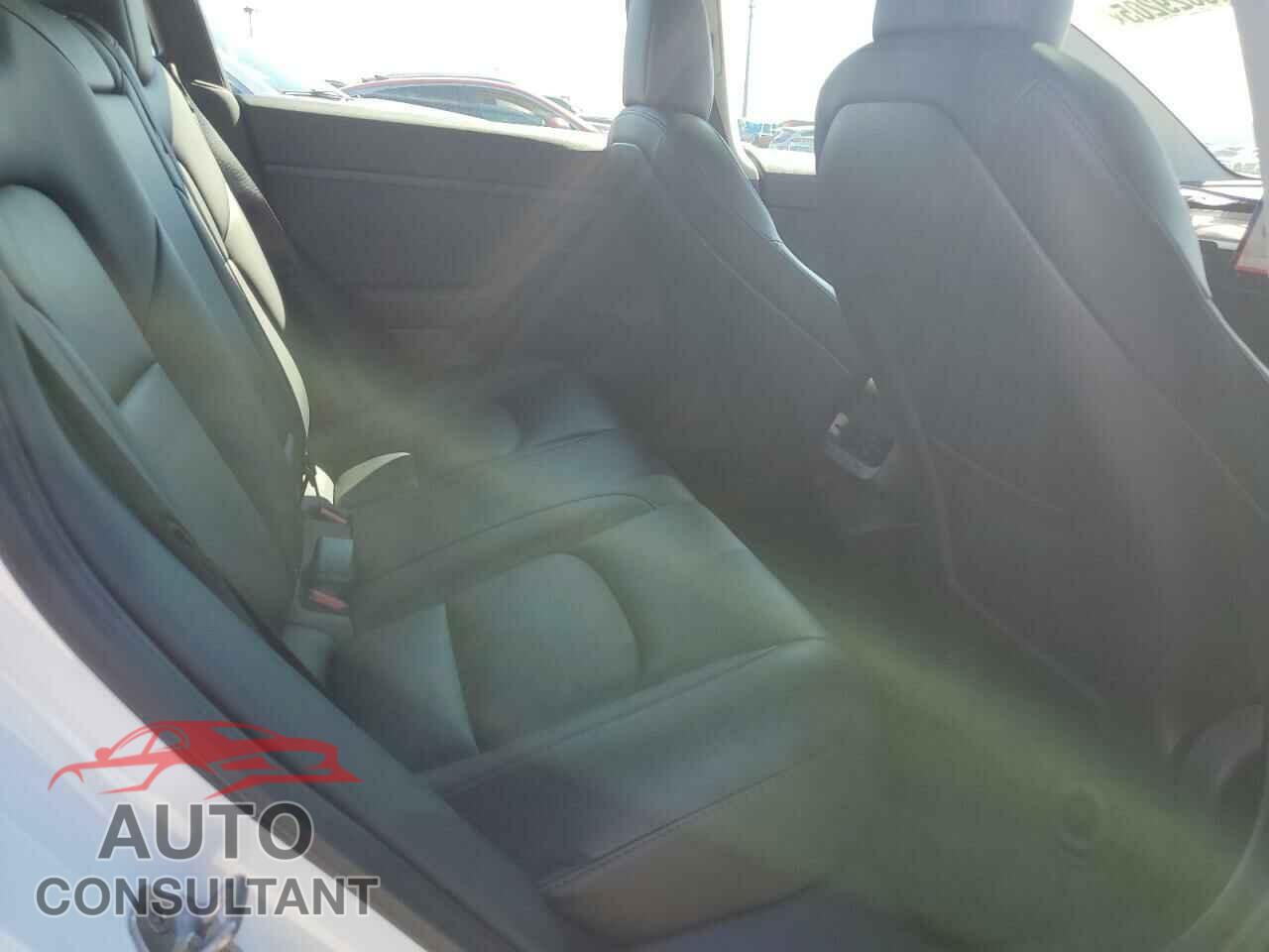 TESLA MODEL 3 2021 - 5YJ3E1EA4MF014660