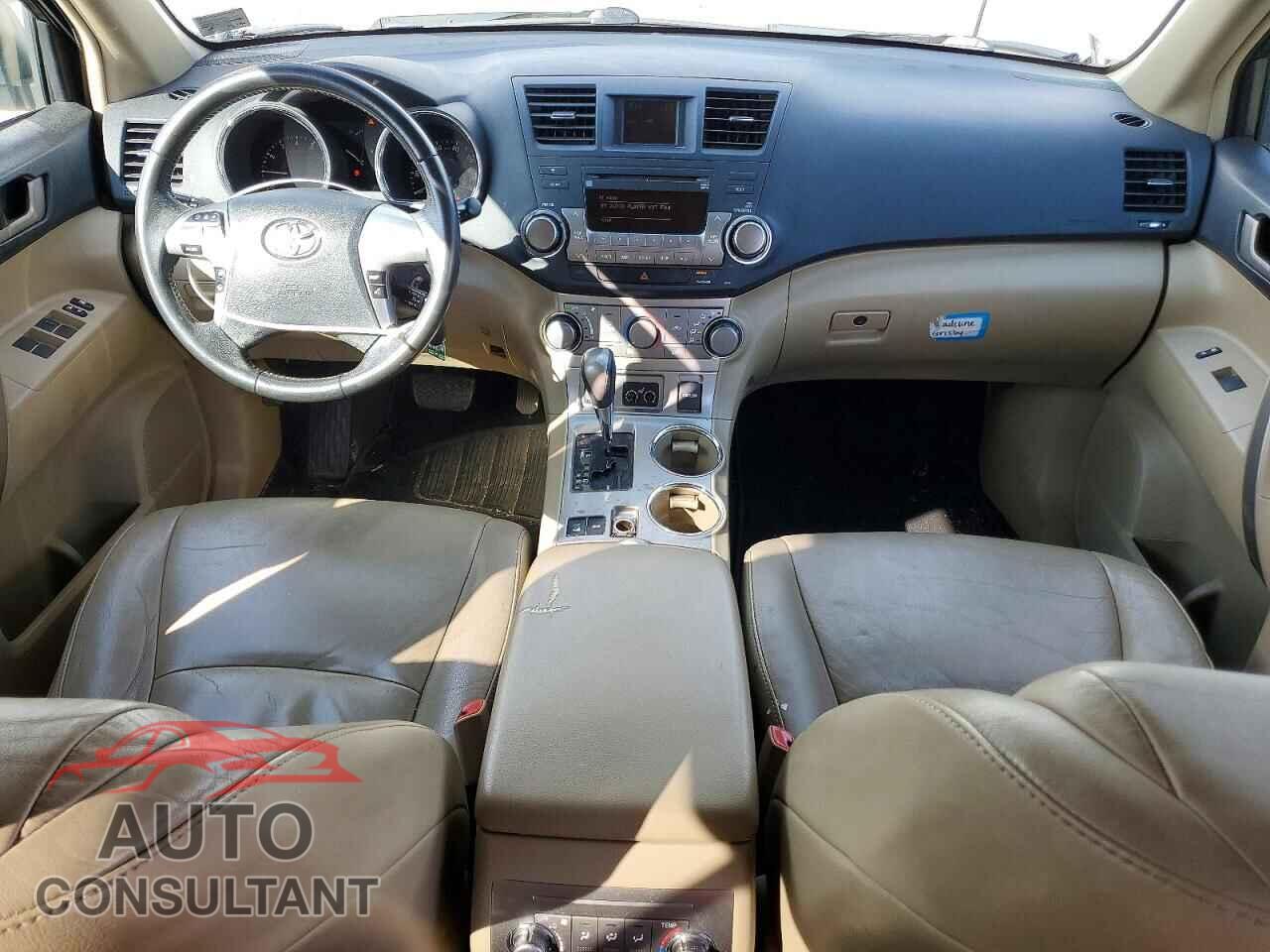 TOYOTA HIGHLANDER 2011 - 5TDBK3EH6BS064255