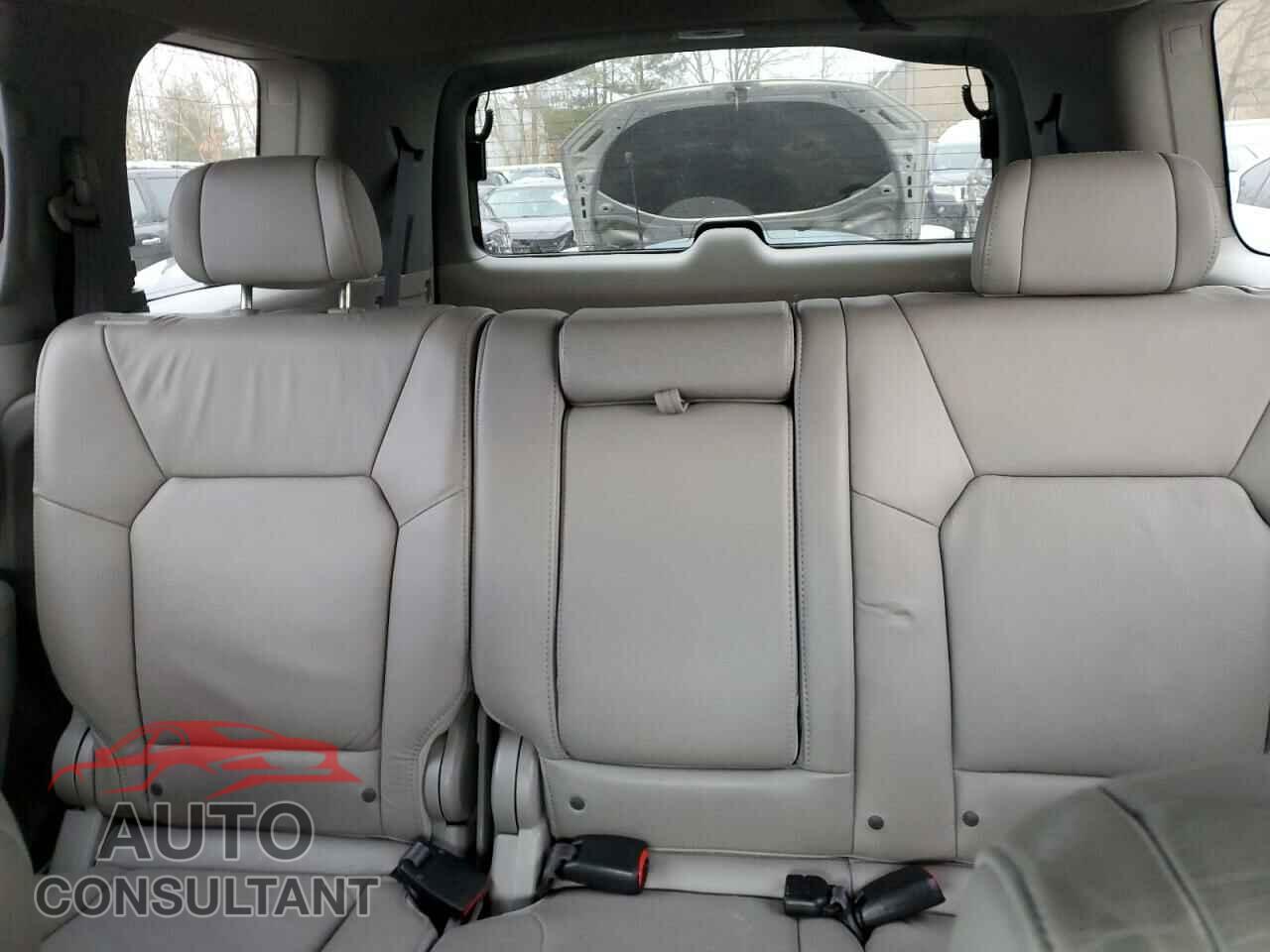 HONDA PILOT 2011 - 5FNYF4H54BB007756