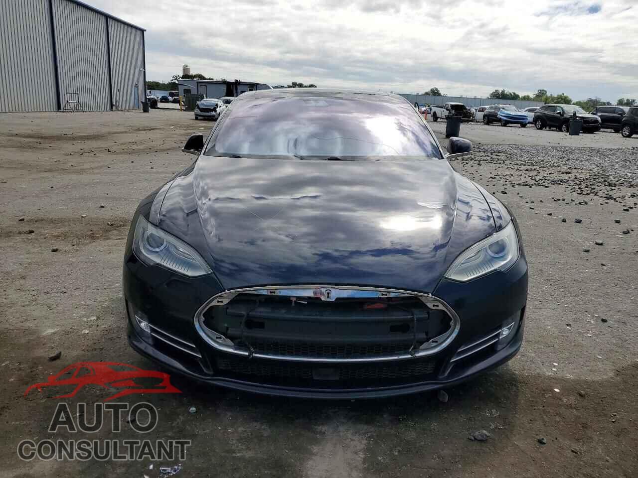 TESLA MODEL S 2015 - 5YJSA1H27FFP74547
