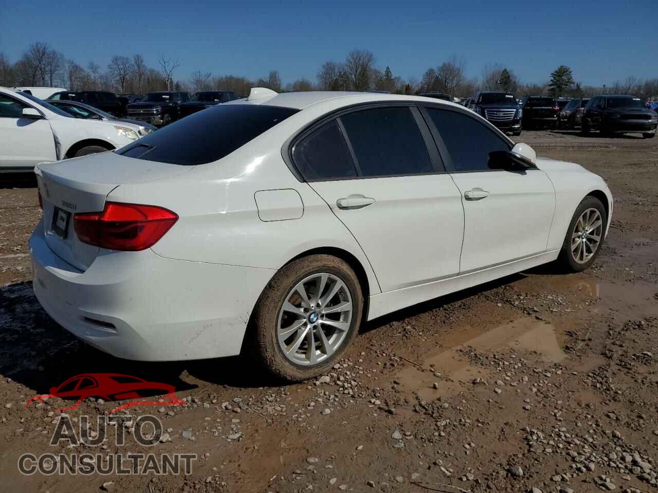 BMW 3 SERIES 2018 - WBA8E5G57JNV03268