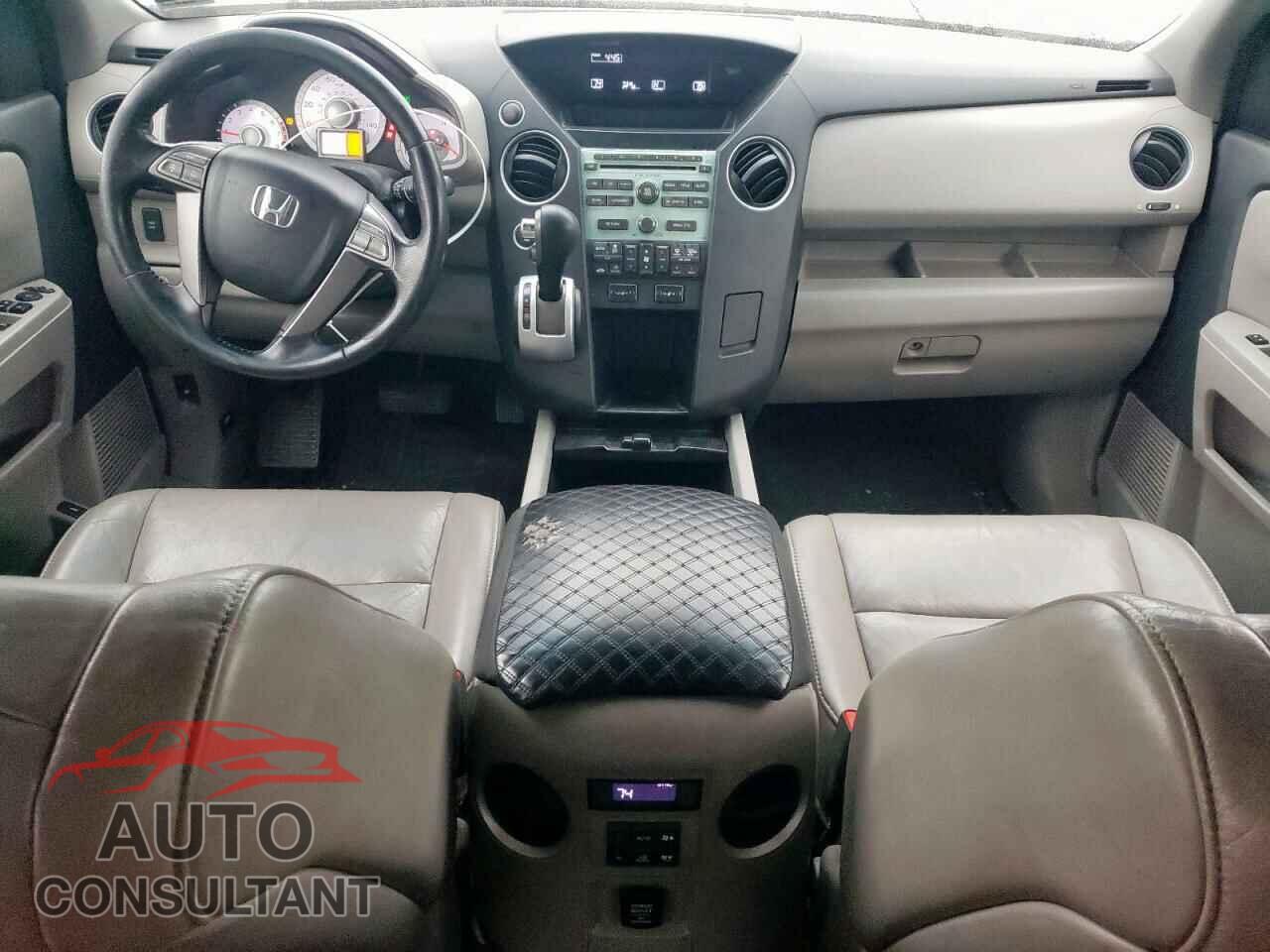 HONDA PILOT 2010 - 5FNYF4H53AB040858