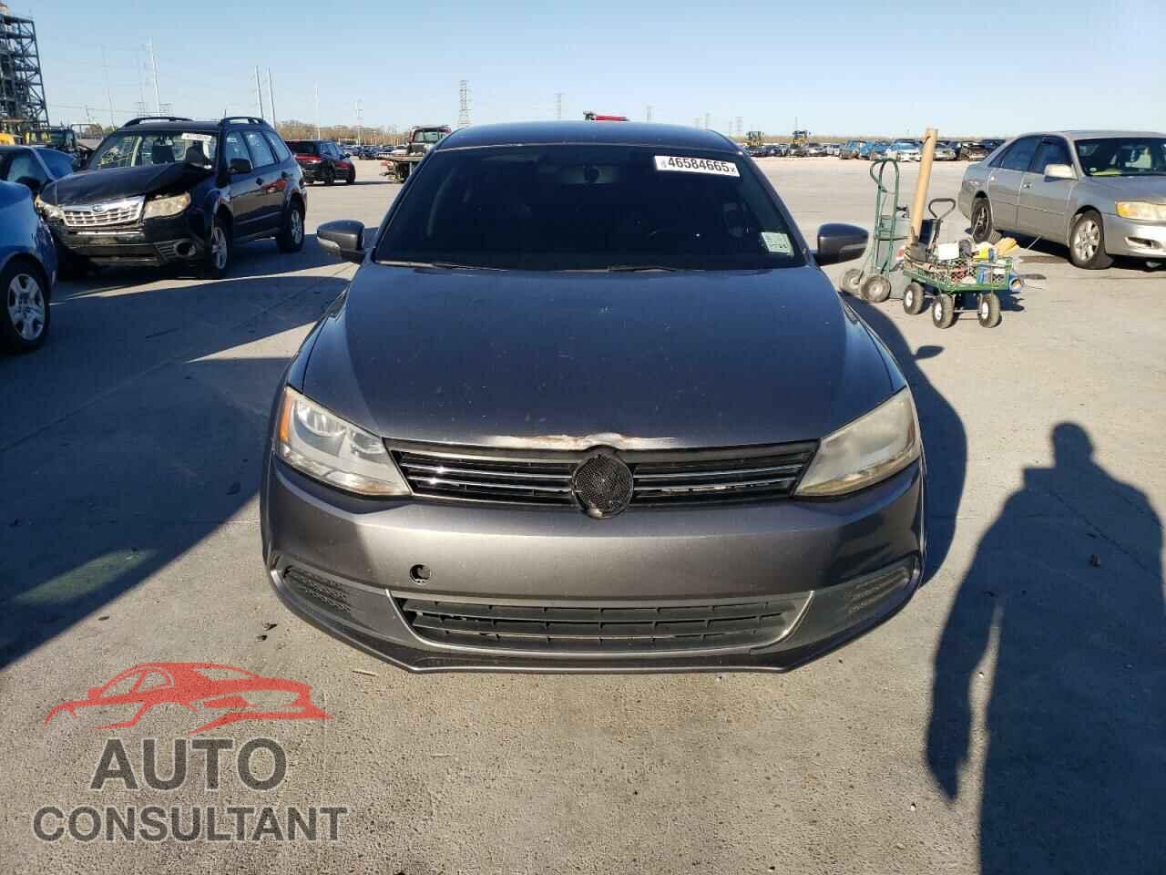 VOLKSWAGEN JETTA 2013 - 3VWDX7AJXDM352581