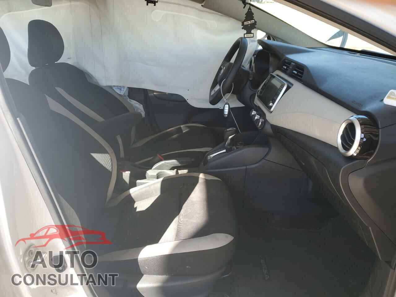 NISSAN VERSA 2020 - 3N1CN8EV6LL898793
